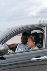 Leçon de conduite accompagnée en voiture